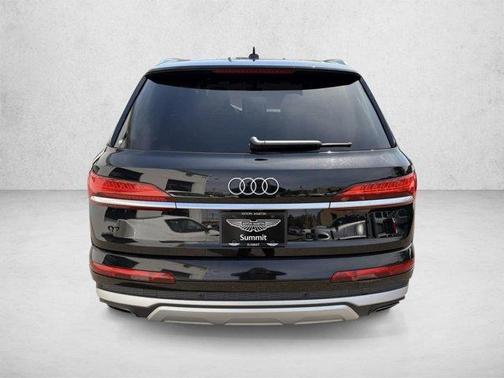 Mythos Black Metallic 2025 Audi Q7 55 Premium Plus