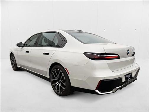 2024 BMW 740 i