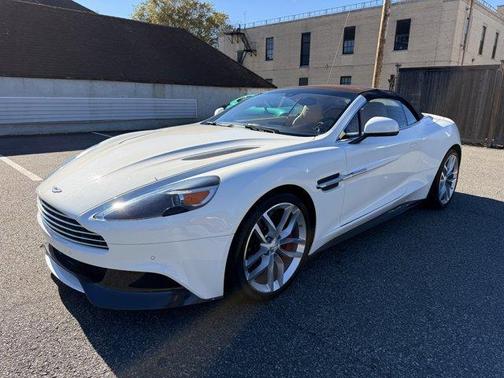 2017 Aston Martin Vanquish Volante