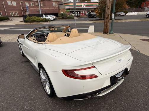 2017 Aston Martin Vanquish Volante