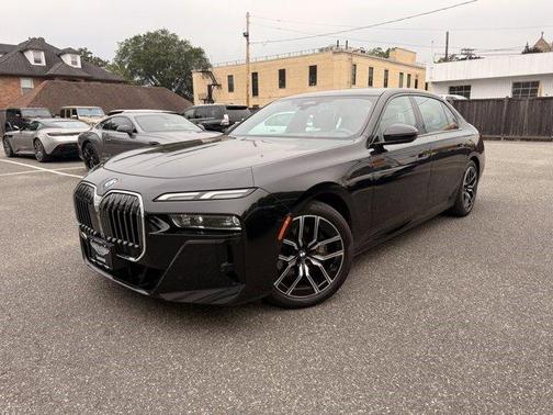 2024 BMW 740 i