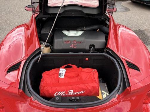 Rosso Alfa 2015 Alfa Romeo 4C Launch Edition