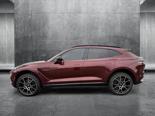 2021 Aston Martin DBX Base