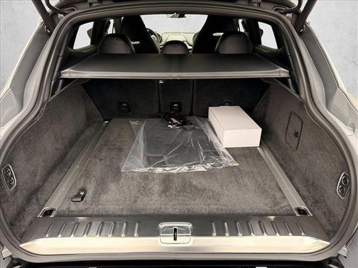 2026 Aston Martin DBX 707