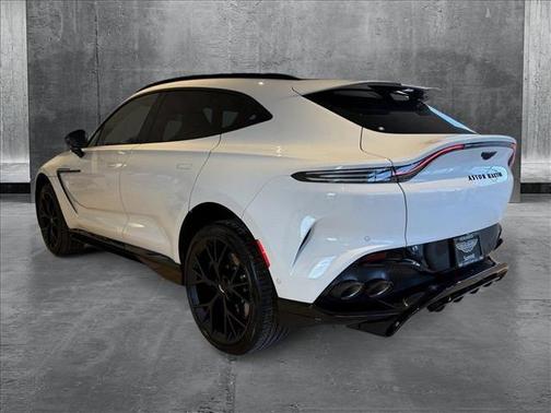 2025 Aston Martin DBX 707