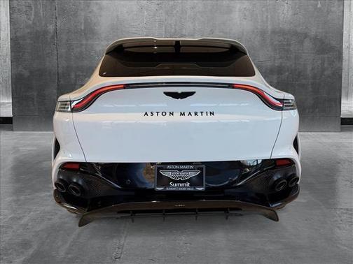 2025 Aston Martin DBX 707