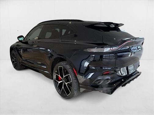 2025 Aston Martin DBX 707