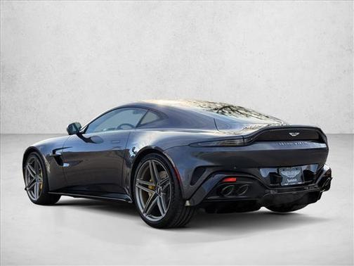 2026 Aston Martin Vantage Base