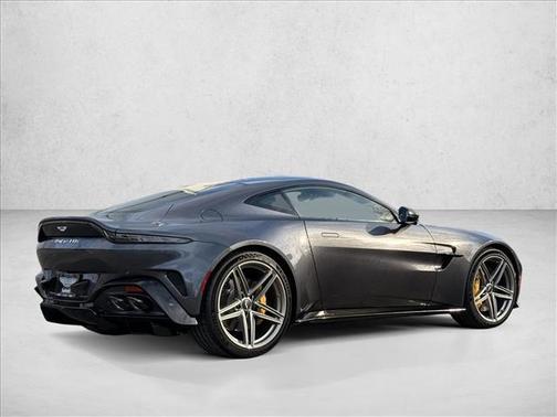 2026 Aston Martin Vantage Base