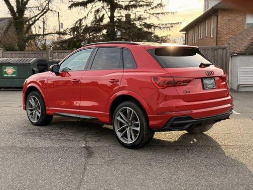 2024 Audi Q3 45 S line Premium