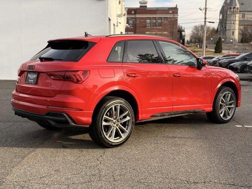 2024 Audi Q3 45 S line Premium