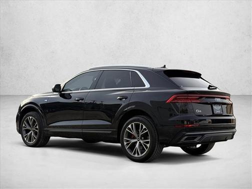 2023 Audi Q8 55 Premium Plus