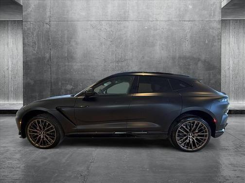 2025 Aston Martin DBX 707