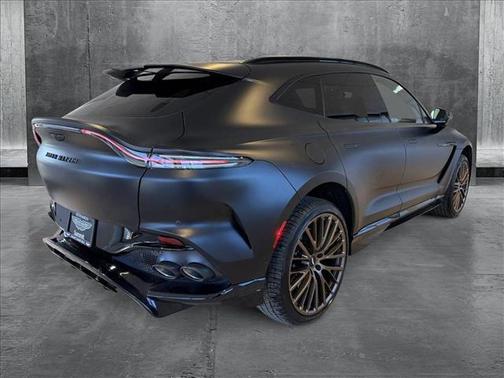 2025 Aston Martin DBX 707