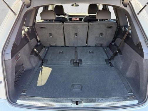 Carrara White 2025 Audi Q7 55 Premium Plus