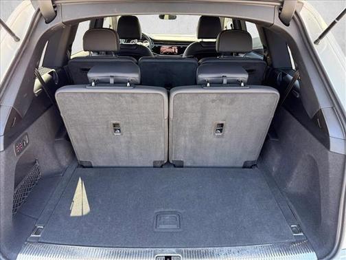 Carrara White 2025 Audi Q7 55 Premium Plus