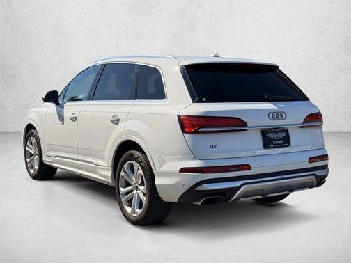 Carrara White 2025 Audi Q7 55 Premium Plus
