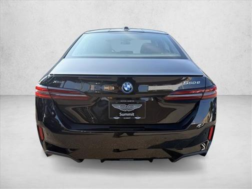 Black Sapphire Metallic 2026 BMW 550e xDrive
