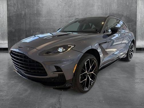 2025 Aston Martin DBX 707