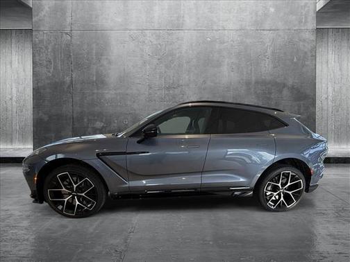 2025 Aston Martin DBX 707