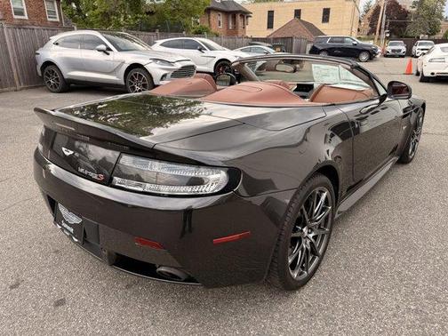 Ceramic Gray 2017 Aston Martin V12 Vantage S Base