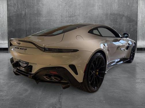2025 Aston Martin Vantage Base