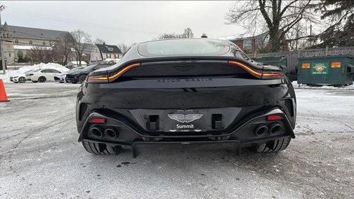 2025 Aston Martin Vantage Base