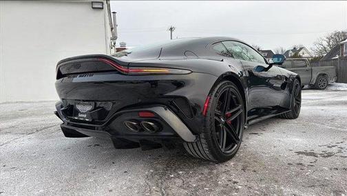 2025 Aston Martin Vantage Base