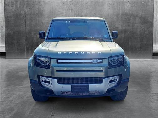 2022 Land Rover Defender 110 SE