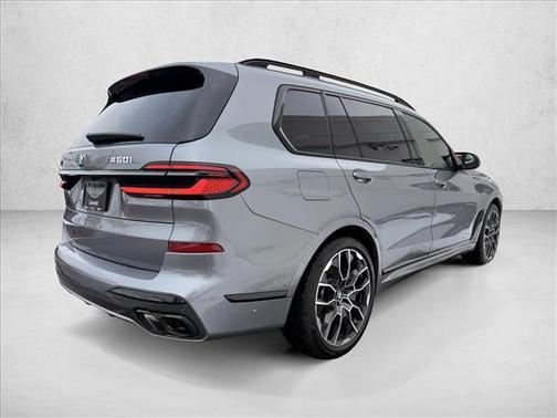 2026 BMW X7 M60i