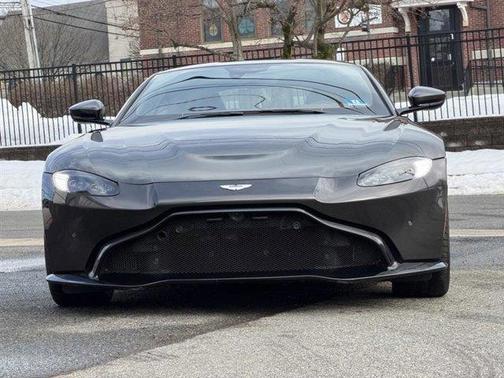 2020 Aston Martin Vantage Base