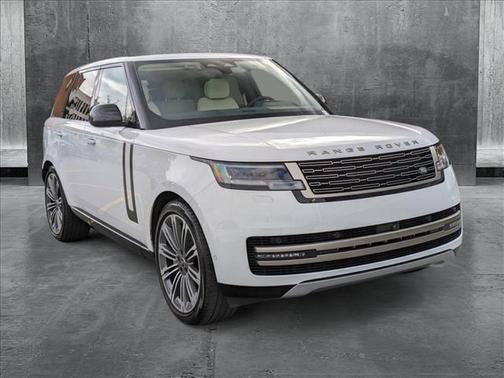 2024 Land Rover Range Rover P530 SE