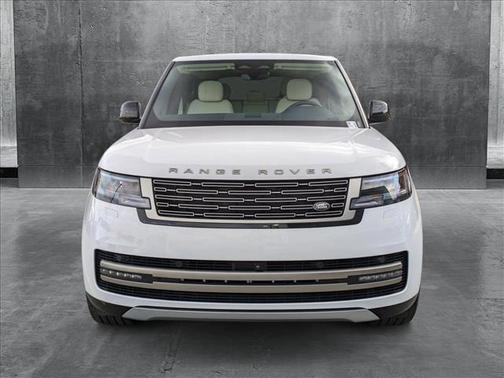2024 Land Rover Range Rover P530 SE