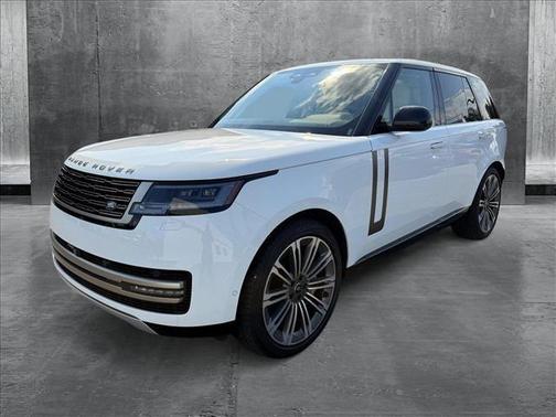 2024 Land Rover Range Rover P530 SE