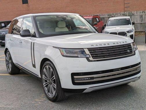 2024 Land Rover Range Rover P530 SE