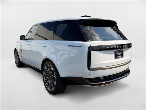 2024 Land Rover Range Rover P530 SE