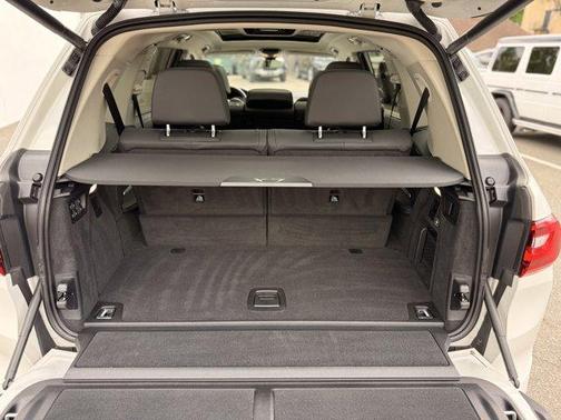 Alpine White 2022 BMW X7 xDrive40i