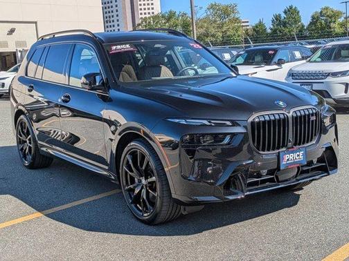 2025 BMW X7 M60i