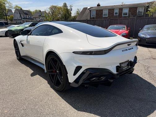 Lunar White 2025 Aston Martin Vantage Base