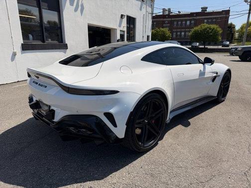 Lunar White 2025 Aston Martin Vantage Base