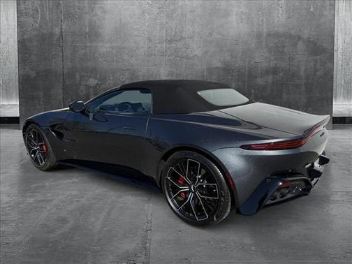2021 Aston Martin Vantage Base