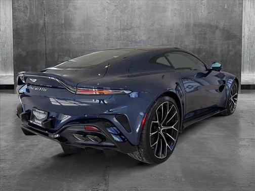 2025 Aston Martin Vantage Base