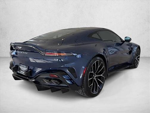 2025 Aston Martin Vantage Base