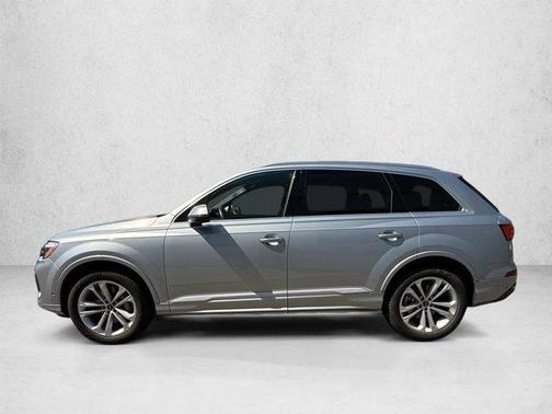 Satellite Silver Metallic 2025 Audi Q7 55 Premium Plus