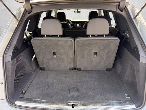 Satellite Silver Metallic 2025 Audi Q7 55 Premium Plus