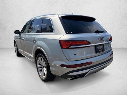 Satellite Silver Metallic 2025 Audi Q7 55 Premium Plus