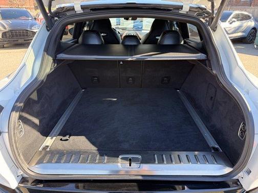 Lunar White 2021 Aston Martin DBX Base