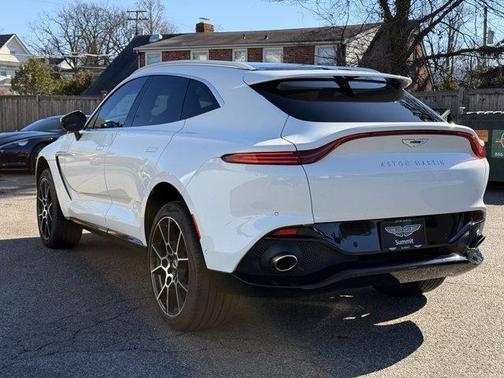 Lunar White 2021 Aston Martin DBX Base