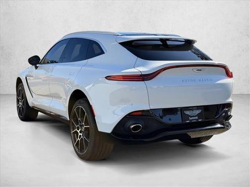 Lunar White 2021 Aston Martin DBX Base