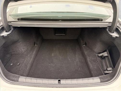 2025 BMW 740 i xDrive